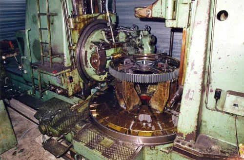 Straight helical cylindrical gear hobbing
